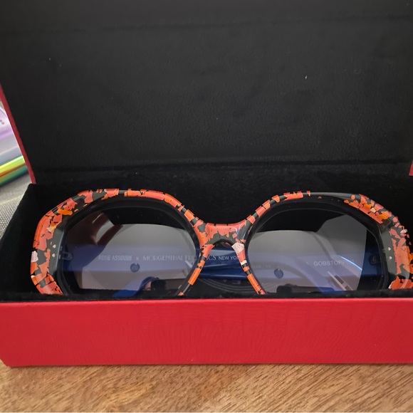 Rosie Assoulin x Morgenthal Frederics LIMITED EDITION hexagonal sunglasses - Picture 2 of 5